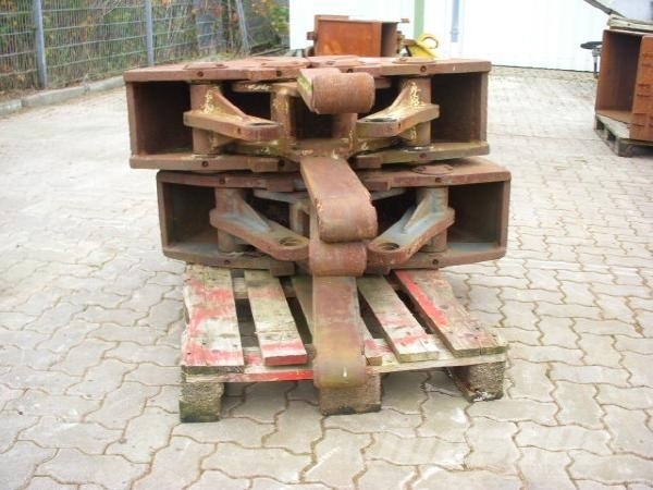 O&K (224) 0.30 m Greiferschalen / 2-tine-grab Grapples