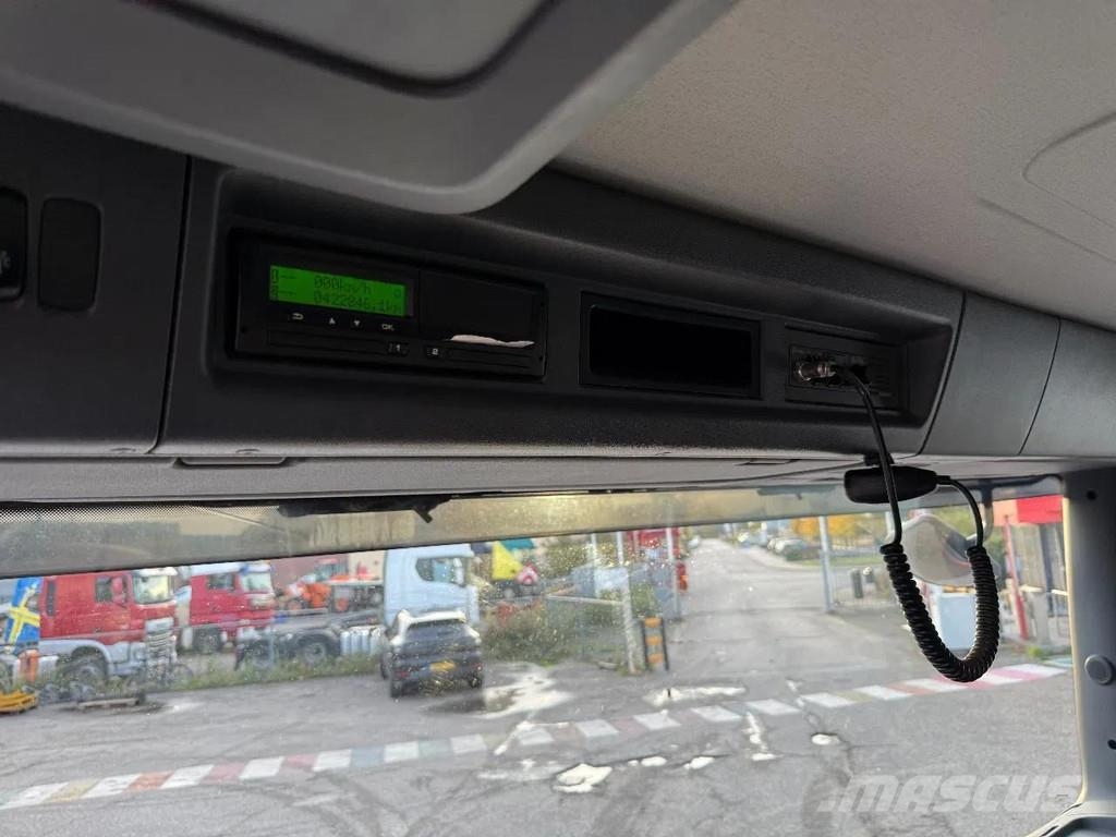 Scania G370 4X4 EURO 6 - PALFINGER PK9002 EH + REMOTE CON 덤프 트럭