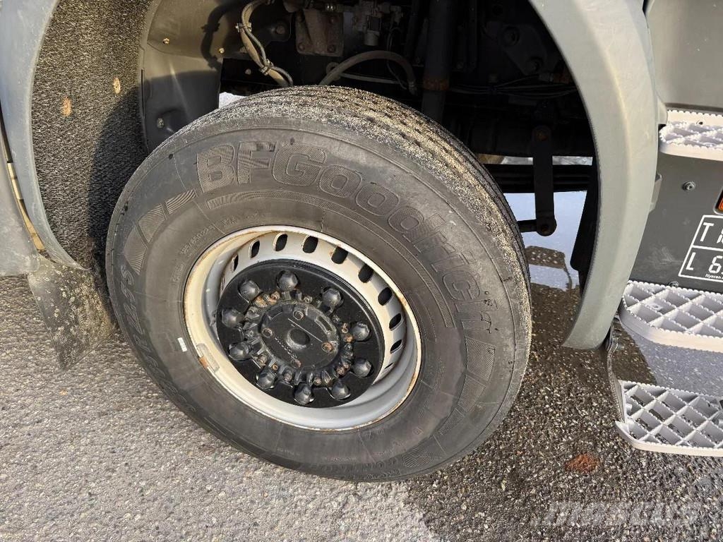Scania G370 4X4 EURO 6 - PALFINGER PK9002 EH + REMOTE CON 덤프 트럭