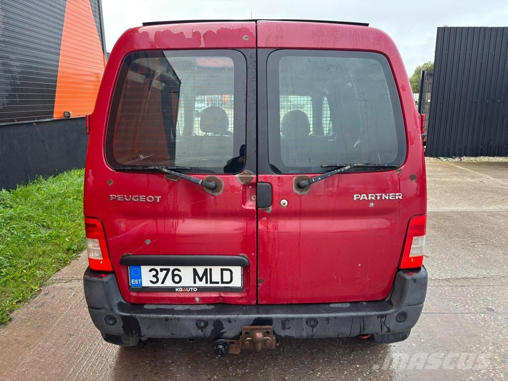 Peugeot Partner Samochody dostawcze ze skrzynią zamkniętą