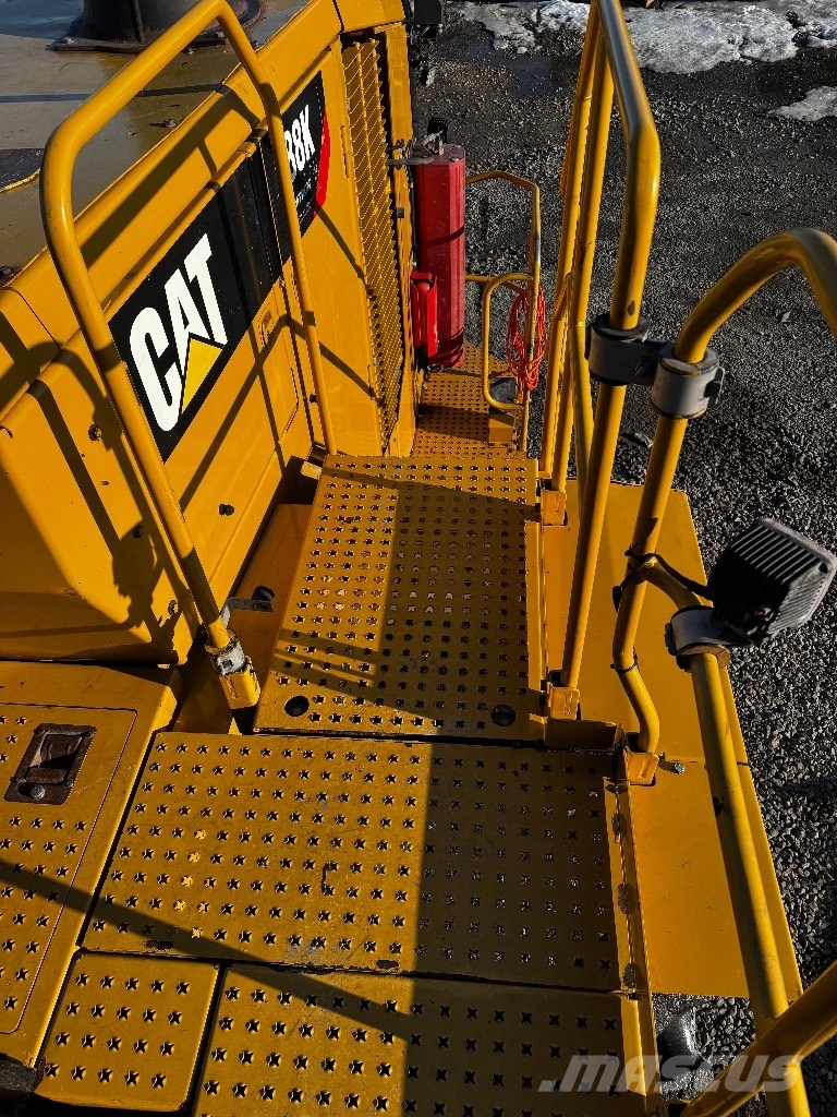 CAT 988 K 輪胎式裝載機