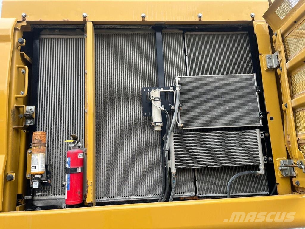 CAT 352 Escavatori cingolati