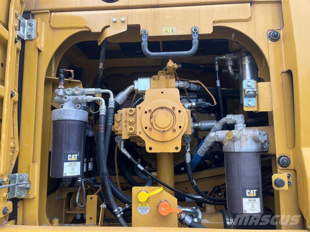 CAT 352 Escavatori cingolati