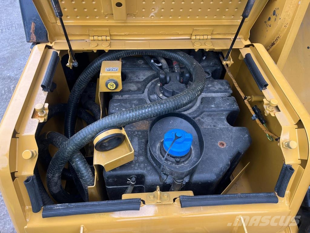 CAT 352 Escavatori cingolati