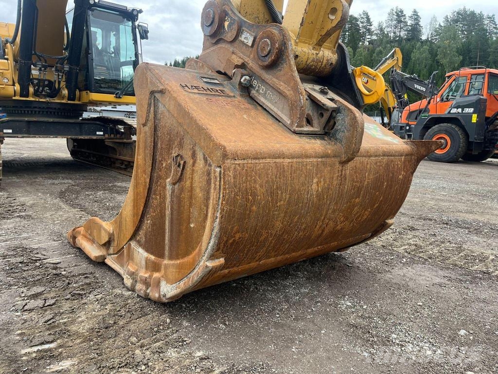 CAT 352 Escavatori cingolati