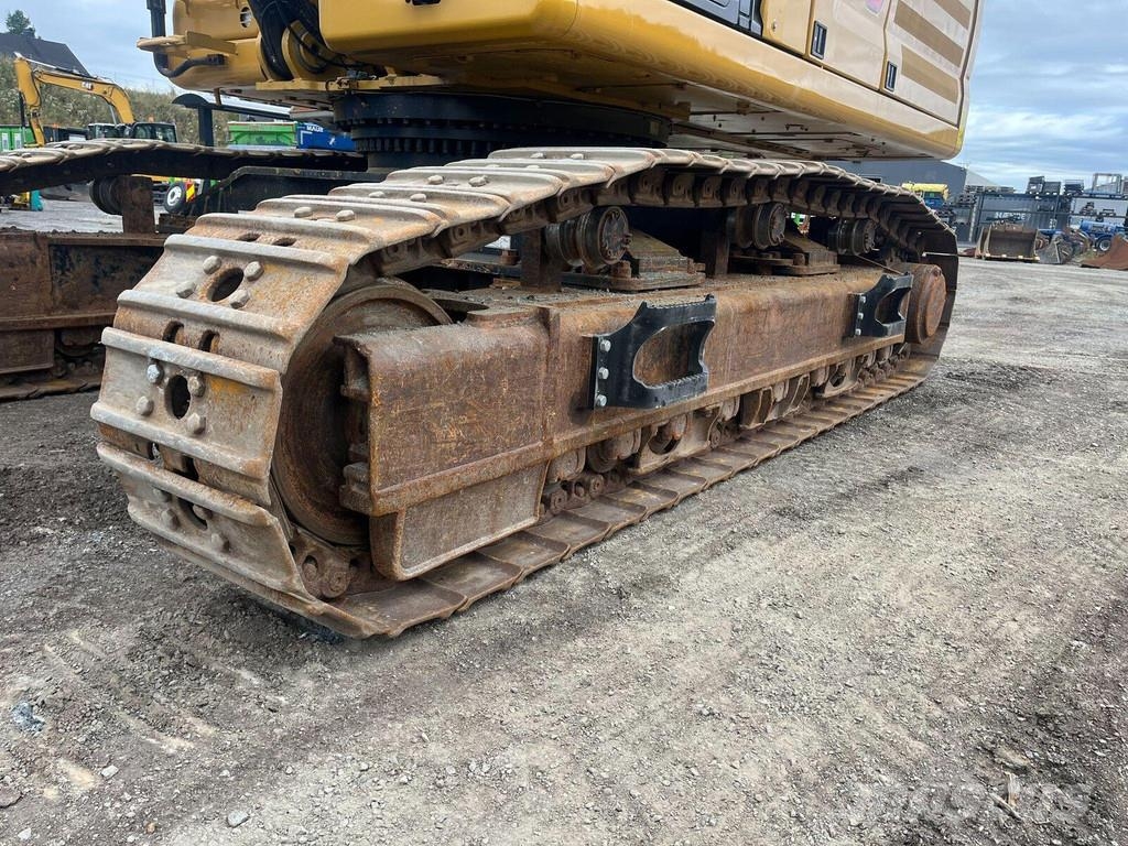 CAT 352 Escavatori cingolati