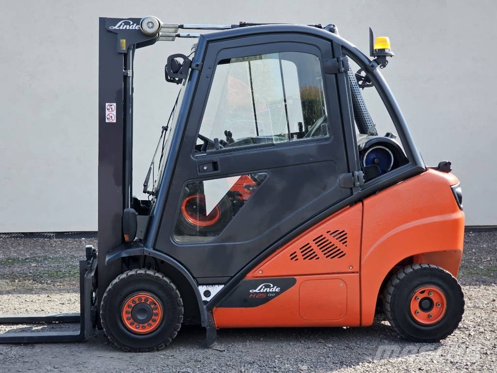 Linde H25T-02 Triplex Gāzes autoiekrāvēji (LPG)