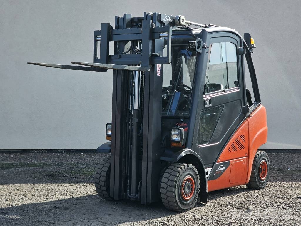 Linde H25T-02 Triplex Gāzes autoiekrāvēji (LPG)