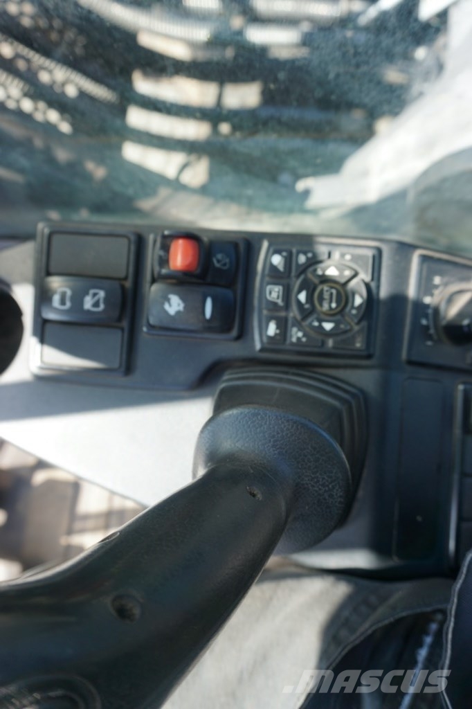 Volvo EC 300 ECL 大型油圧ショベル12t以上(パワーショベル・ユンボ)