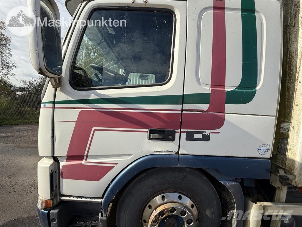 Volvo FM12 6X2 Dobozos teherautók