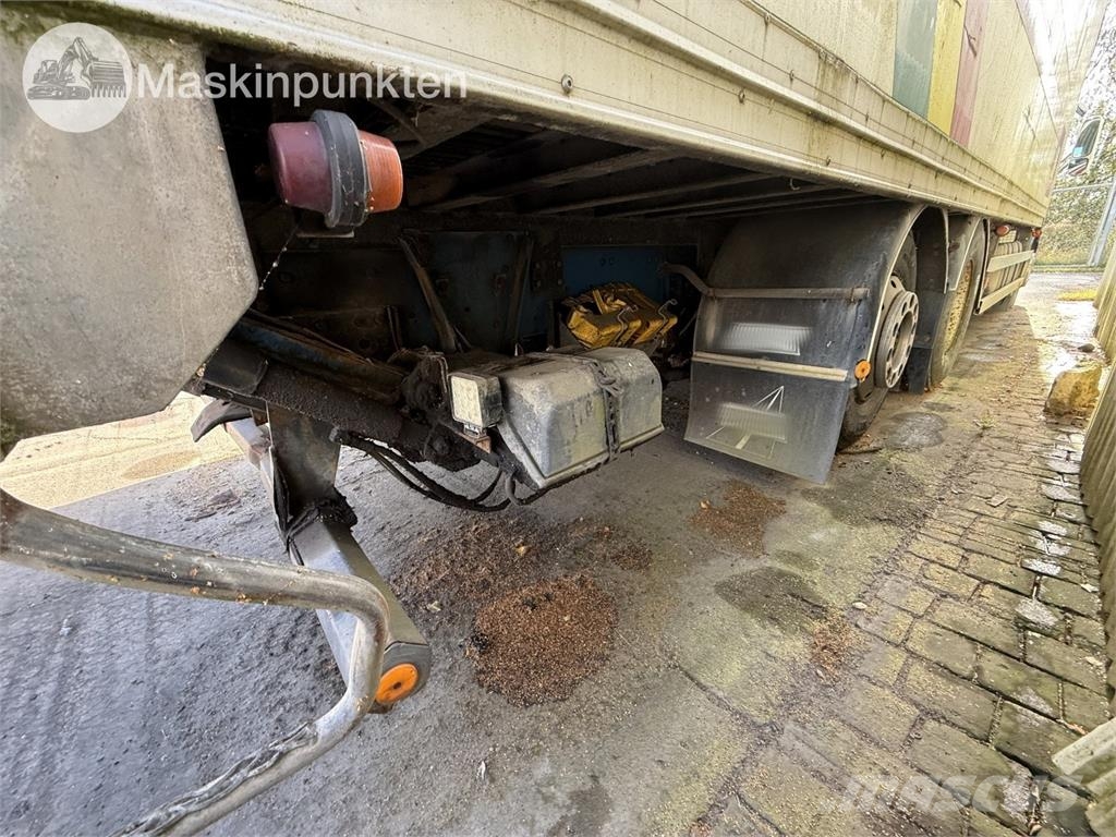 Volvo FM12 6X2 Camiones caja cerrada