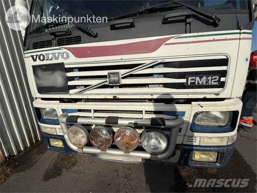 Volvo FM12 6X2 Dobozos teherautók