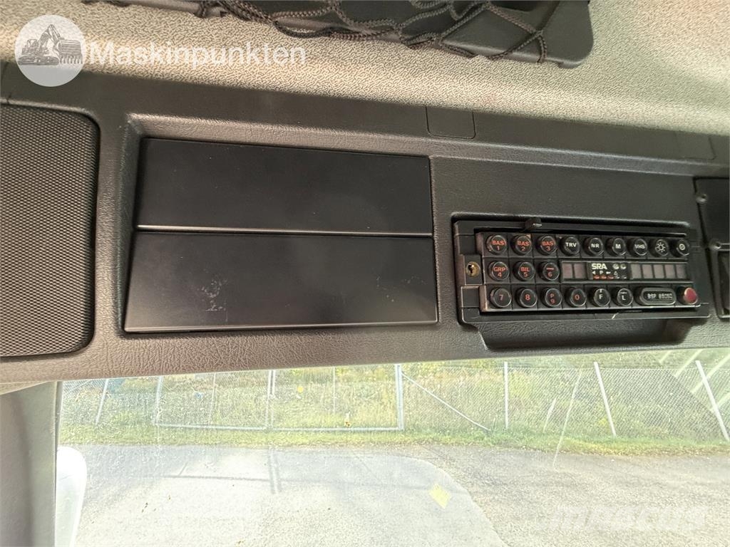 Volvo FM12 6X2 Dobozos teherautók