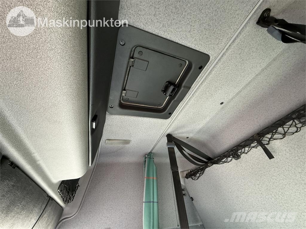 Volvo FM12 6X2 Dobozos teherautók