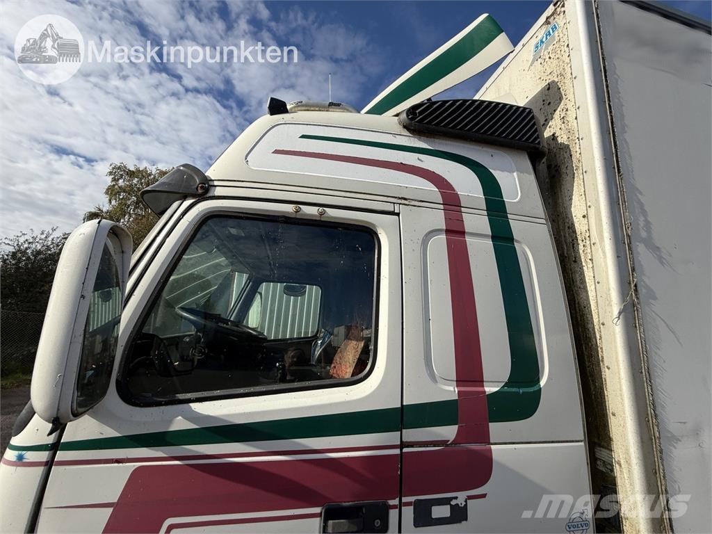 Volvo FM12 6X2 Camiones caja cerrada