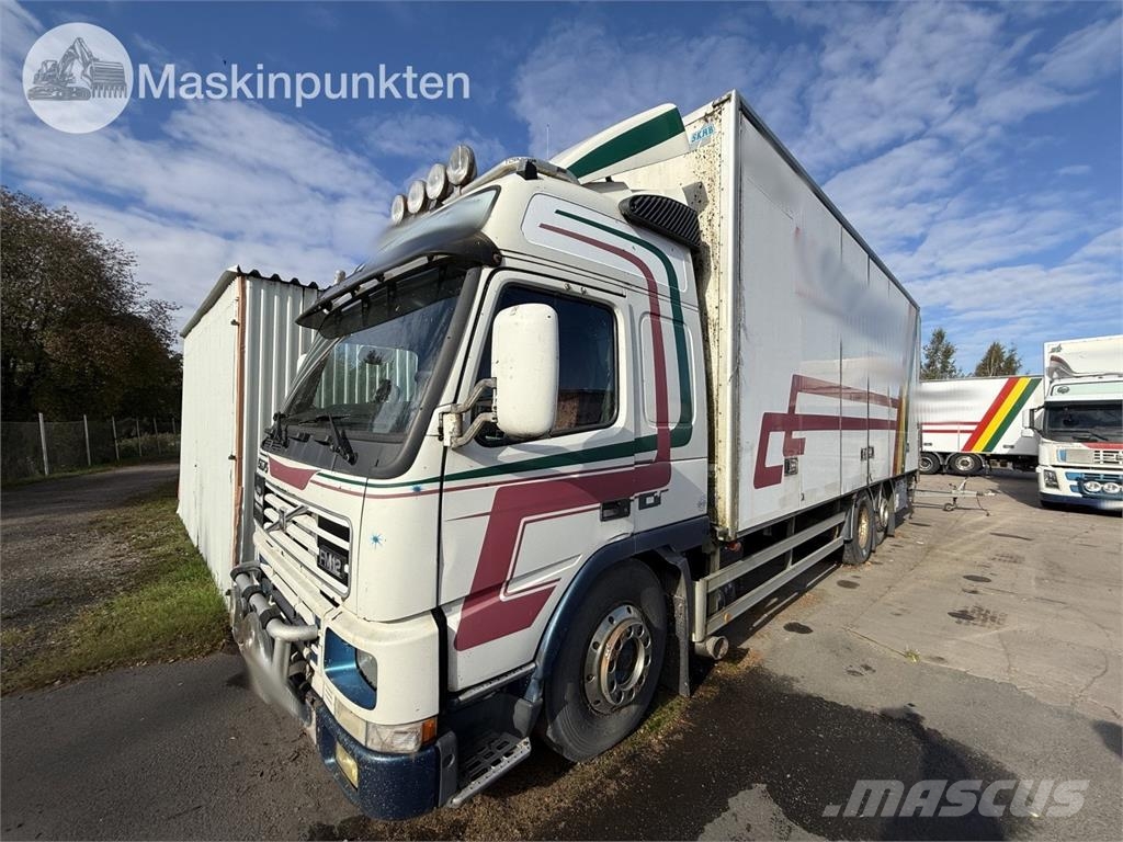 Volvo FM12 6X2 Camiones caja cerrada