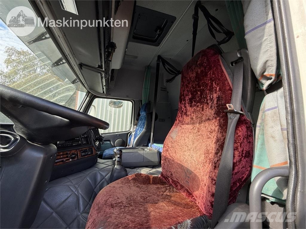 Volvo FM12 6X2 Dobozos teherautók