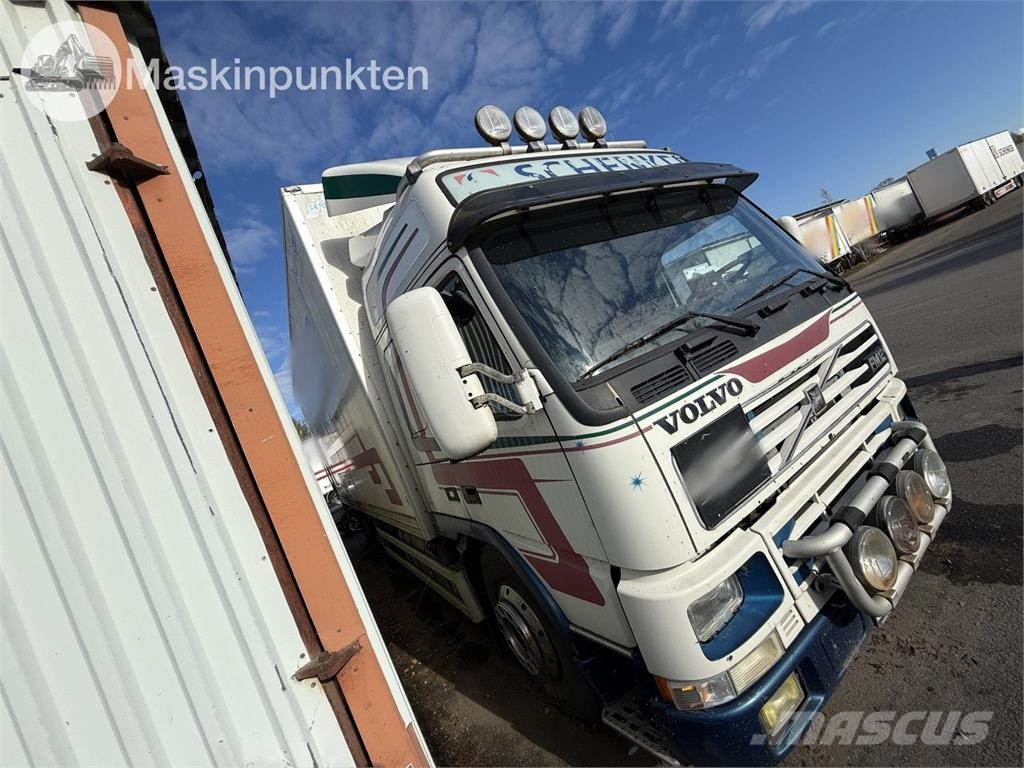 Volvo FM12 6X2 Dobozos teherautók
