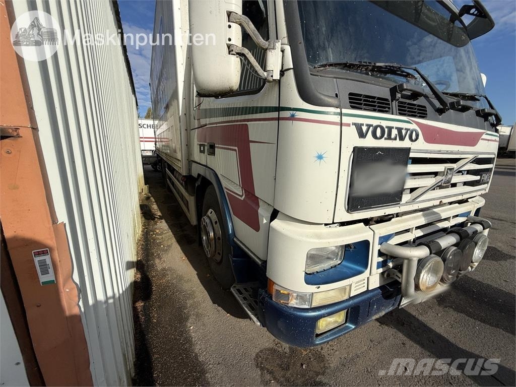 Volvo FM12 6X2 Dobozos teherautók