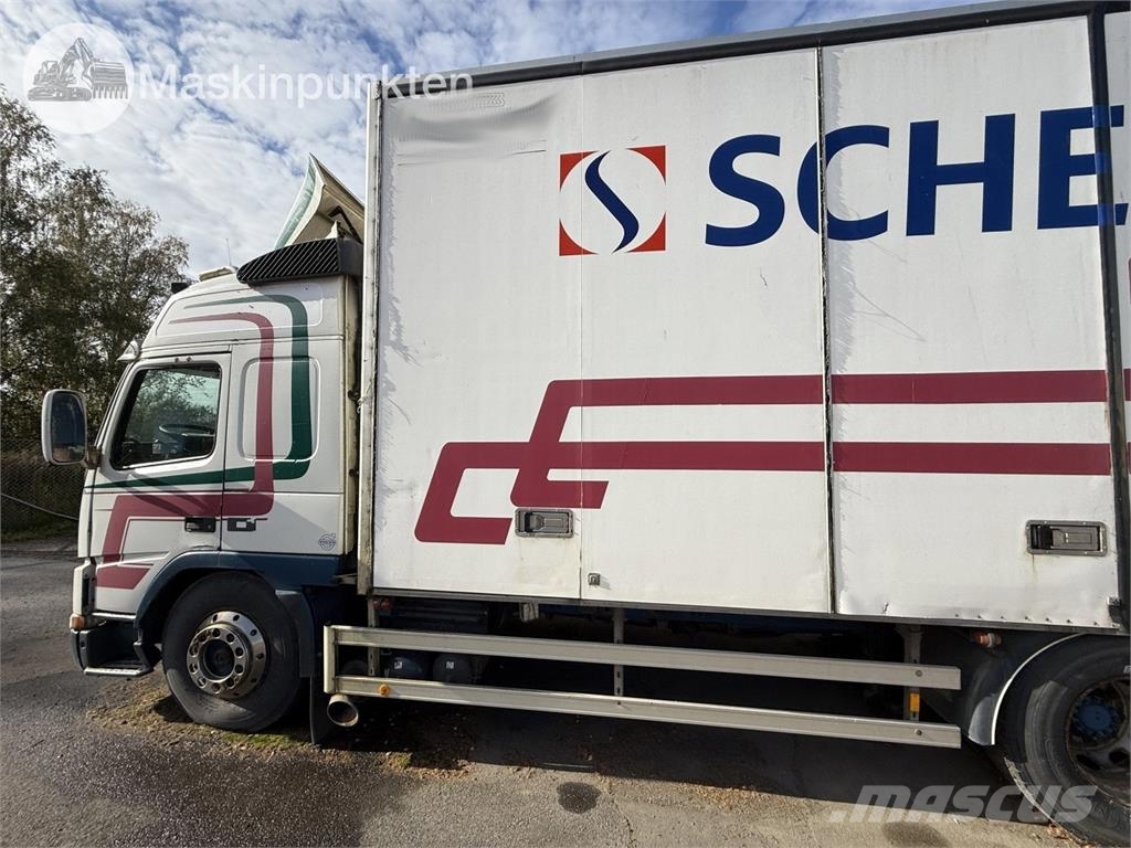 Volvo FM12 6X2 Dobozos teherautók