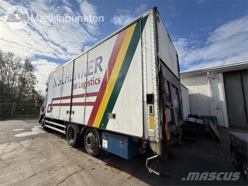 Volvo FM12 6X2 Dobozos teherautók