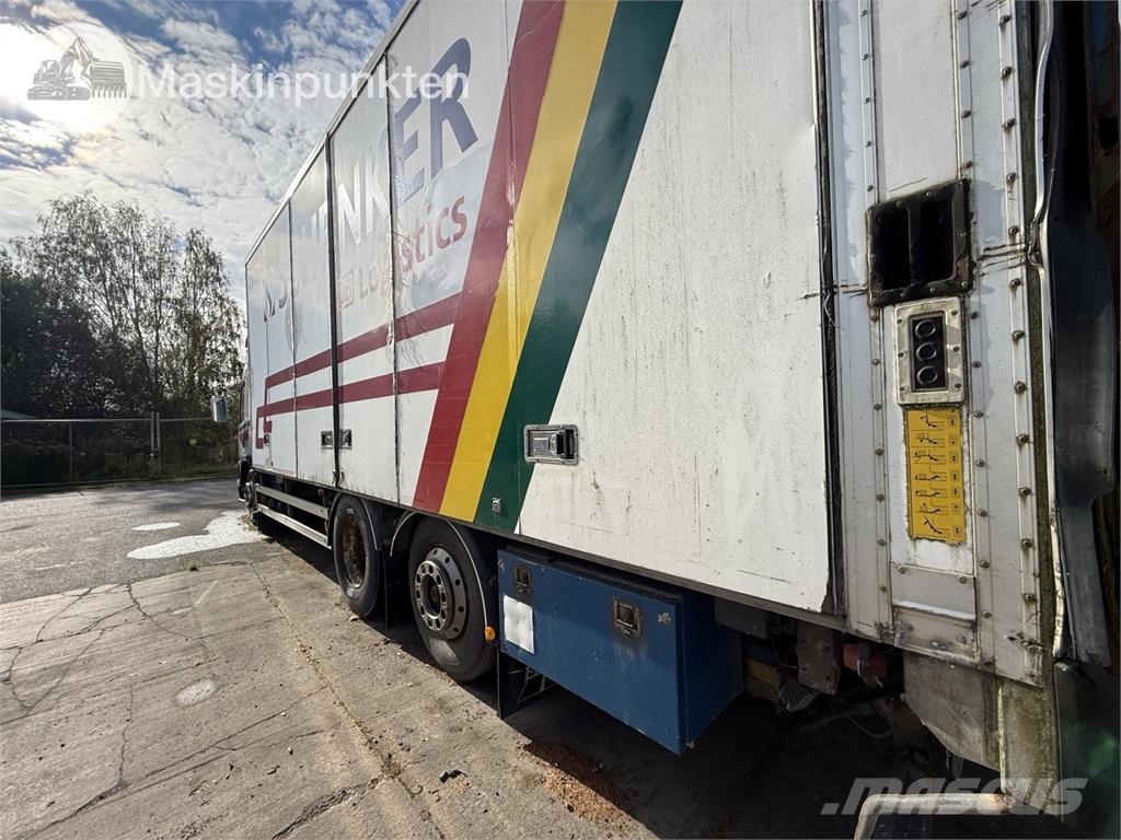 Volvo FM12 6X2 Camiones caja cerrada