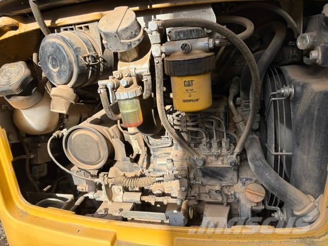 CAT 301.7 D Mini kotrók < 7t