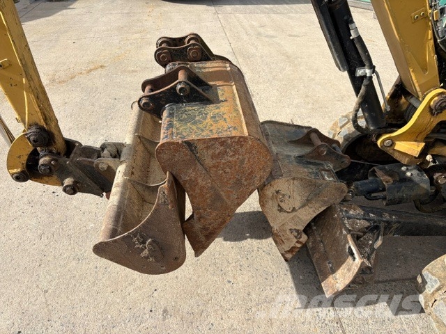 CAT 301.7 D Mini kotrók < 7t