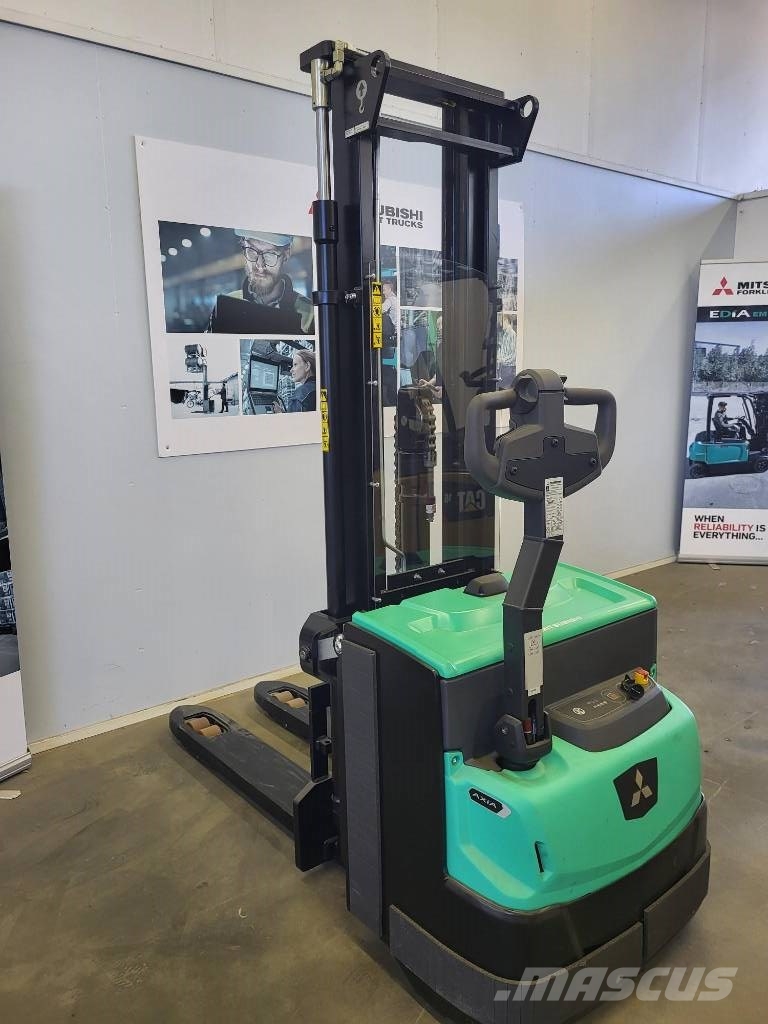 Mitsubishi SBP 12 N3I / Lappeenrannassa Apiladores eléctricos