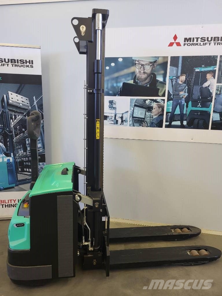 Mitsubishi SBP 12 N3I / Lappeenrannassa Apiladores eléctricos
