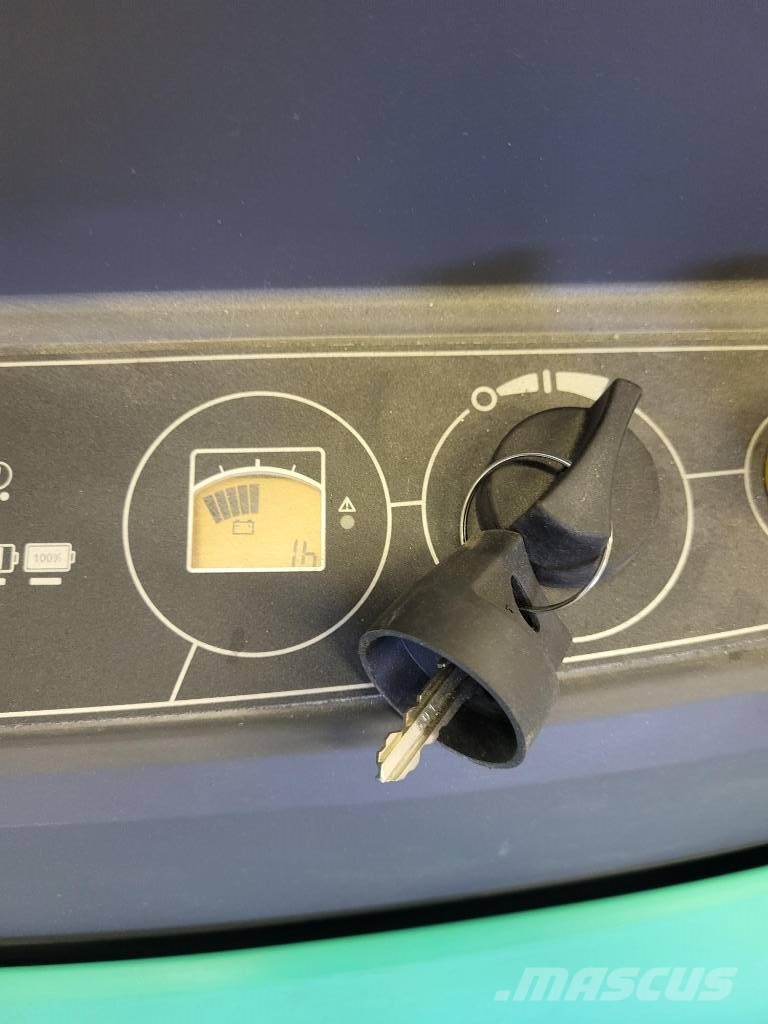 Mitsubishi SBP 12 N3I / Lappeenrannassa Apiladores eléctricos