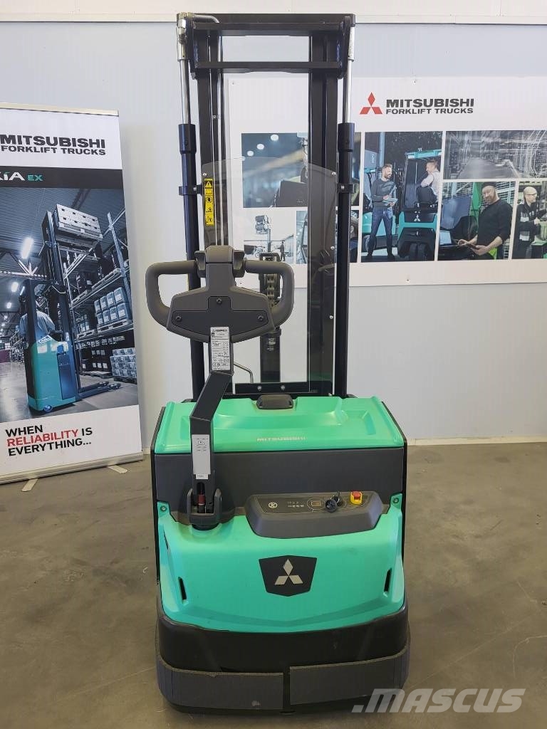 Mitsubishi SBP 12 N3I / Lappeenrannassa Apiladores eléctricos