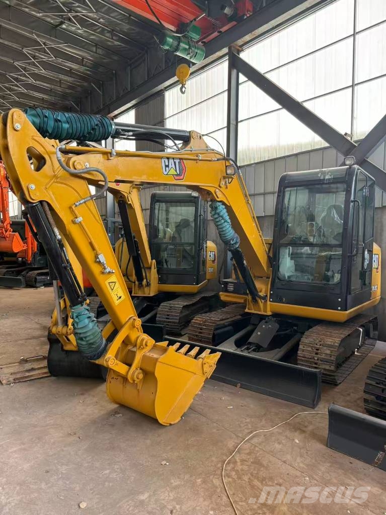 CAT 305.5E2 小型挖掘机