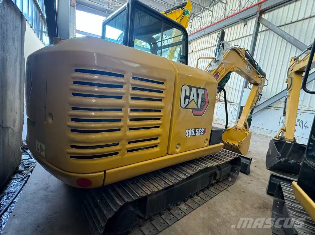 CAT 305.5E2 小型挖掘机