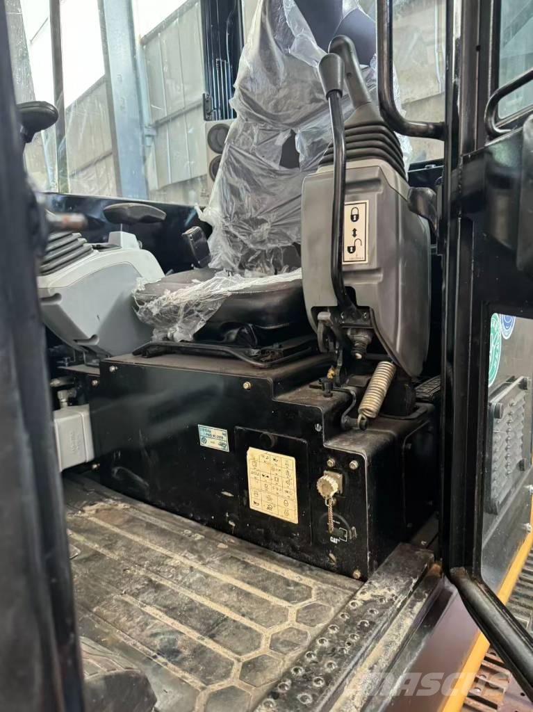 CAT 305.5E2 小型挖掘机
