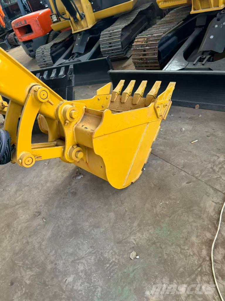 CAT 305.5E2 小型挖掘机