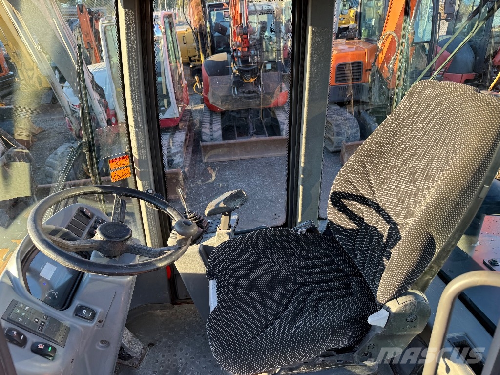 Volvo L 30 G Pale gommate