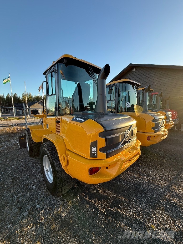 Volvo L 30 G Pale gommate