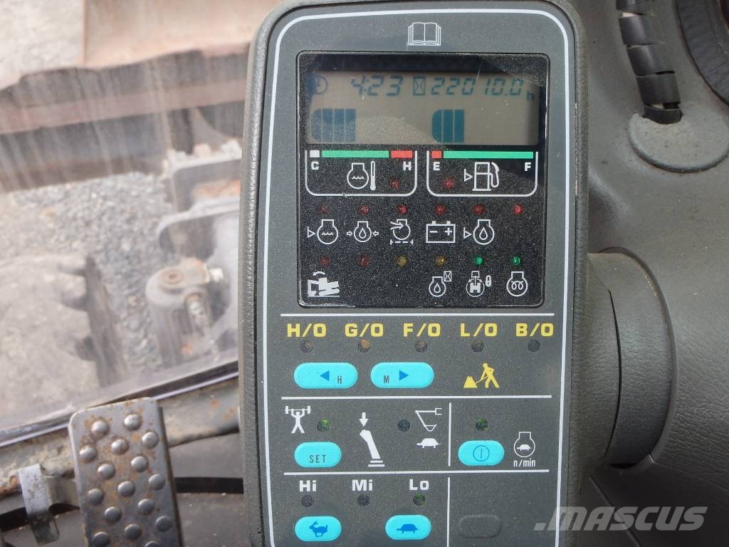 Komatsu PW 130ES-6K pyörittäjällä Εκσκαφείς με τροχούς - λάστιχα