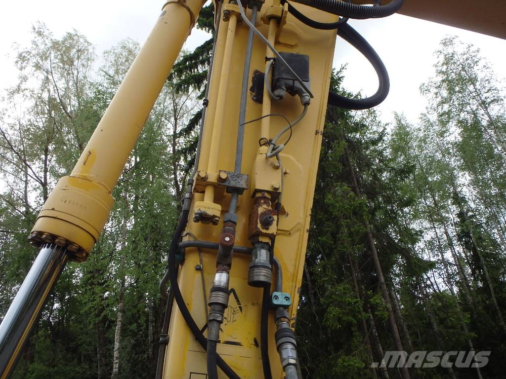 Komatsu PW 130ES-6K pyörittäjällä Εκσκαφείς με τροχούς - λάστιχα