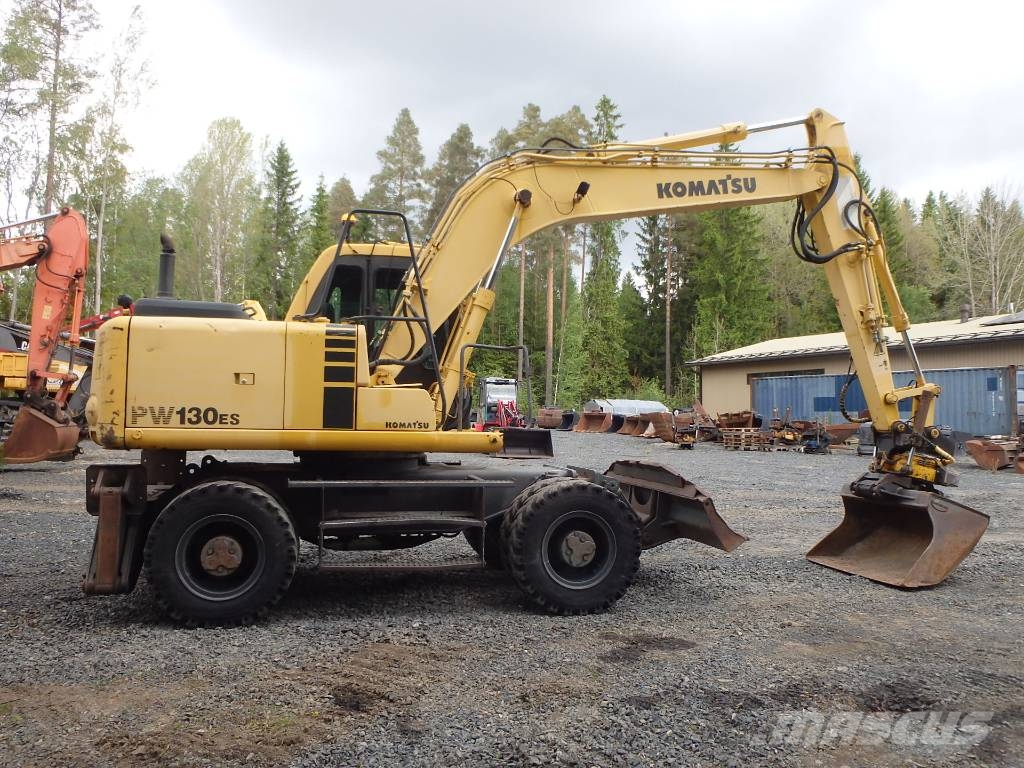 Komatsu PW 130ES-6K pyörittäjällä Εκσκαφείς με τροχούς - λάστιχα