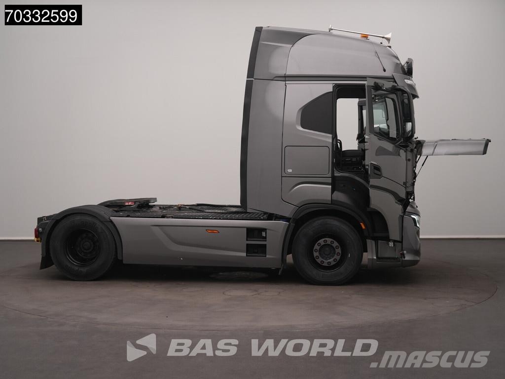 Iveco S-Way 570 4X2 NL-Truck Hydraulic 80%Tyres Navi Sta Camiones tractor