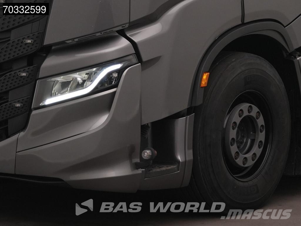 Iveco S-Way 570 4X2 NL-Truck Hydraulic 80%Tyres Navi Sta وحدات الجر