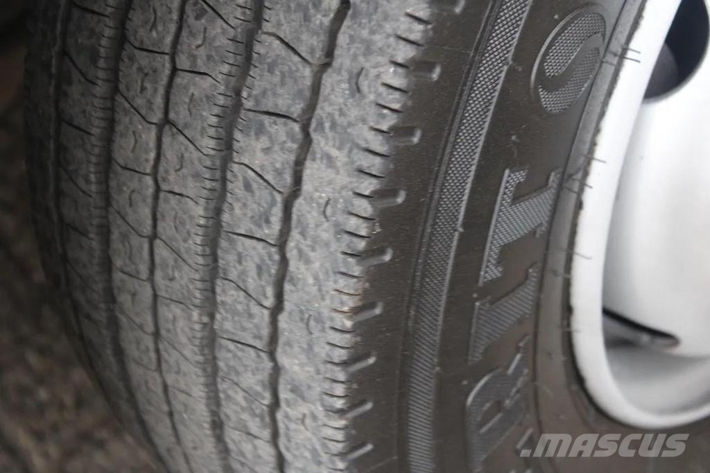 Iveco Eurocargo 80E18 + MANUAL + EURO 5 + 3 SEATS Каросерии
