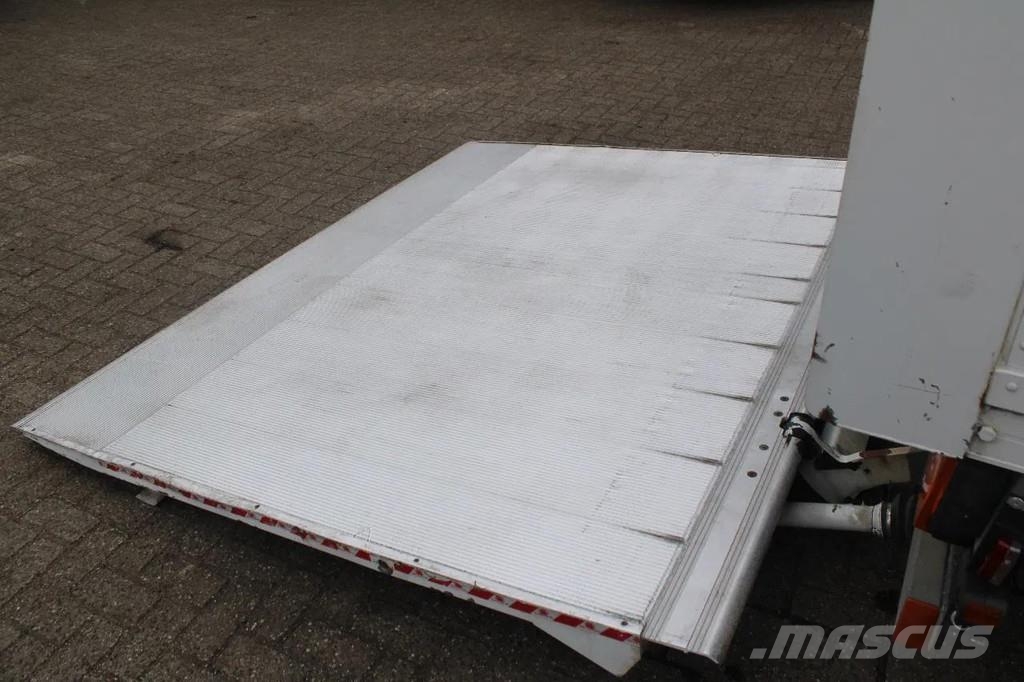 Iveco Eurocargo 80E18 + MANUAL + EURO 5 + 3 SEATS Каросерии