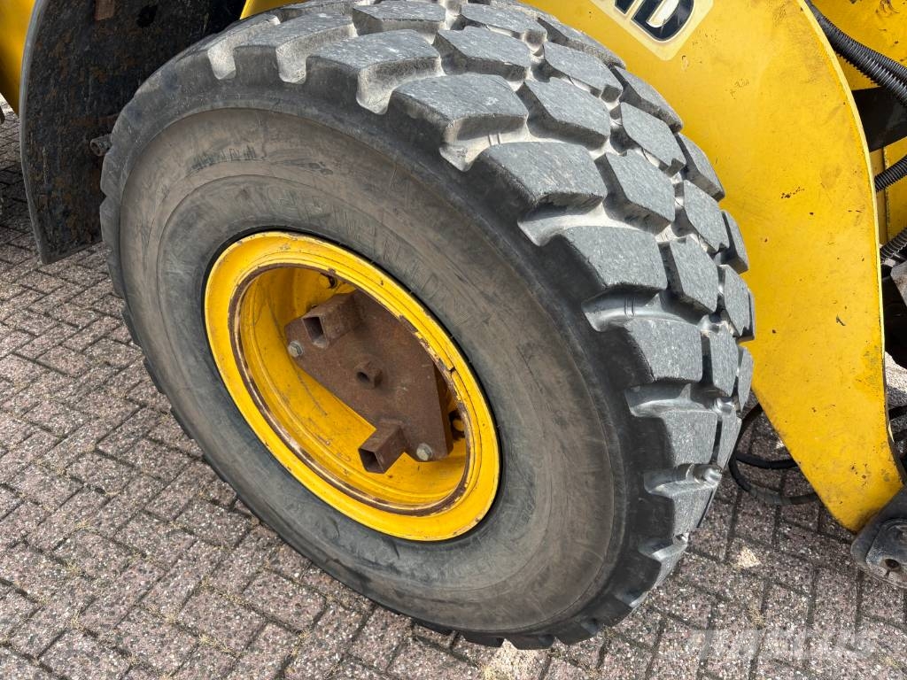 New Holland W 130 B Læssemaskiner på hjul