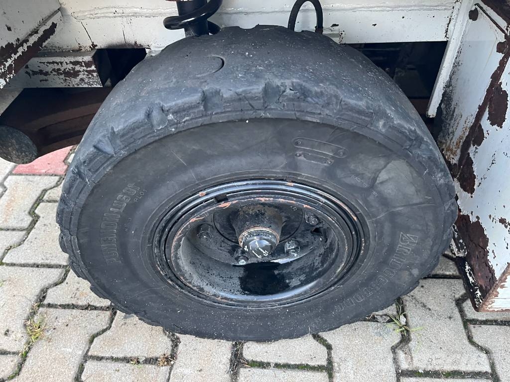Nissan FV02-F20U V-3922 EO Обладнання для аеропортів