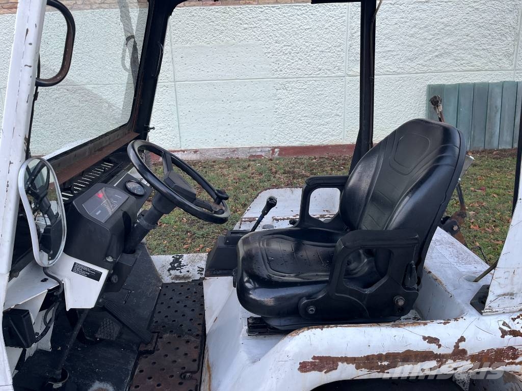 Nissan FV02-F20U V-3922 EO Обладнання для аеропортів