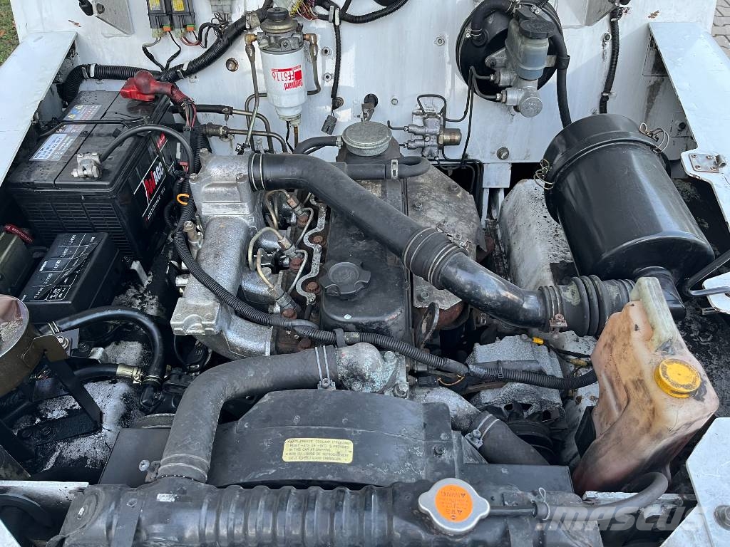 Nissan FV02-F20U V-3922 EO Обладнання для аеропортів