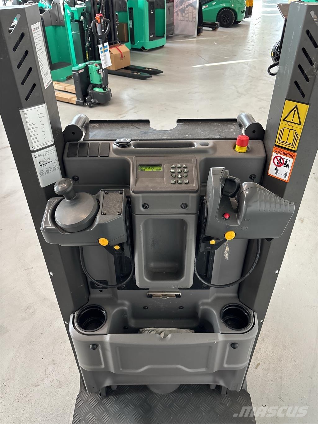 UniCarriers EPL100 Підбирачі замовлень з нижніх ярусів